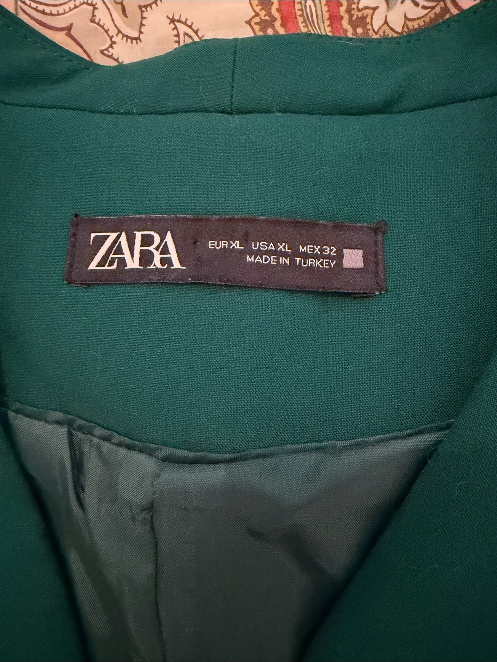 Zara Emerald Green Vest Size XL Gold Buttons Workwear Capsule Wardrobe Office - Picture 3 of 8